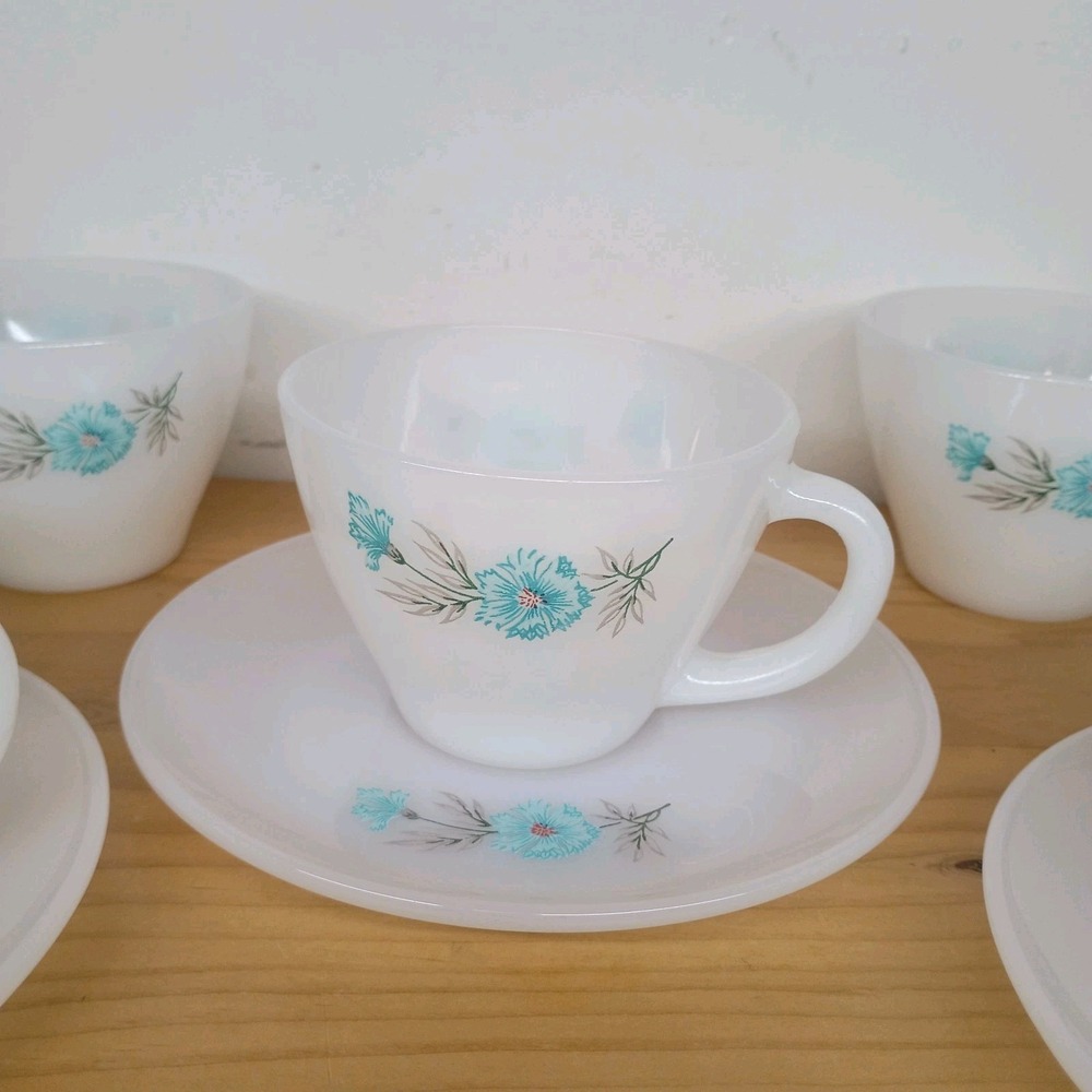 Vintage Fire King Bonnie Blue Carnation 5 Flower Teacup Cups‎ & 3 Saucers - Picture 3 of 15